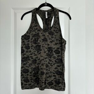 Athleta Fitted Tank size L